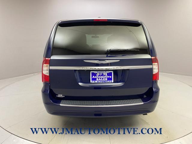 2016 Chrysler Town & Country 4dr Wgn Touring, available for sale in Naugatuck, Connecticut | J&M Automotive Sls&Svc LLC. Naugatuck, Connecticut 2016 Chrysler Town & Country 4dr Wgn Touring, available for sale in Naugatuck, Connecticut | J&M Automotive Sls&Svc LLC. Naugatuck, Connecticut