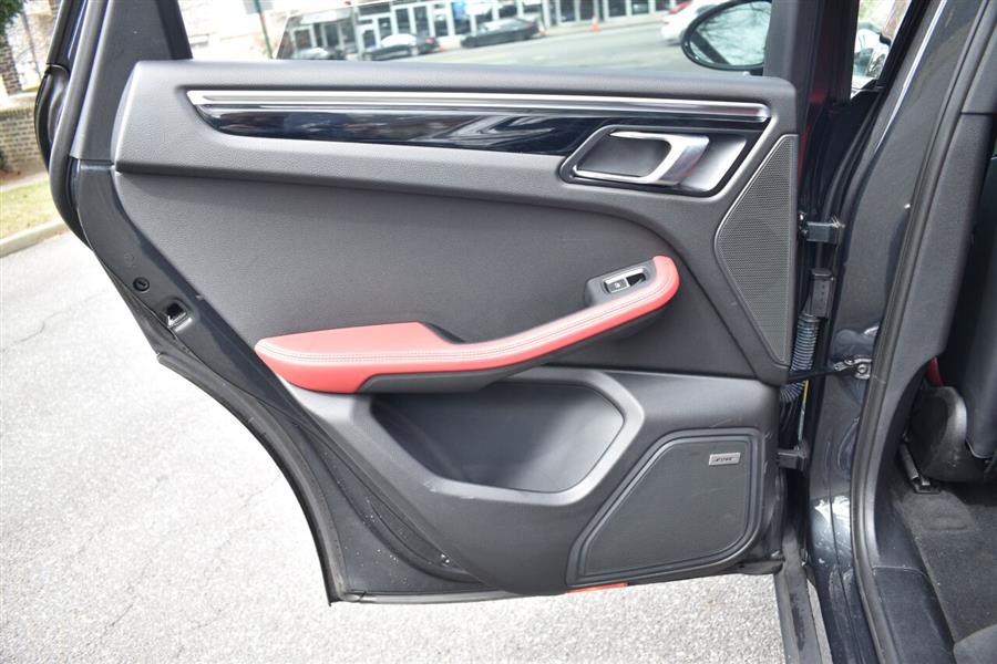 2020 Porsche Macan Base AWD 4dr SUV, available for sale in Great Neck, New York | Camy Cars. Great Neck, New York 2020 Porsche Macan Base AWD 4dr SUV, available for sale in Great Neck, New York | Camy Cars. Great Neck, New York