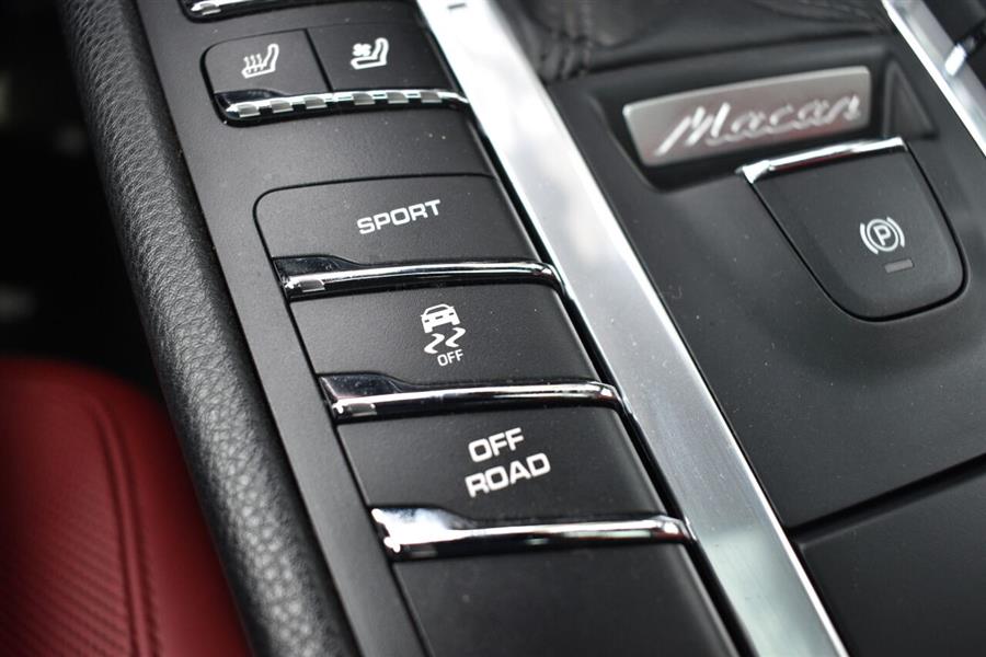 2020 Porsche Macan Base AWD 4dr SUV, available for sale in Great Neck, New York | Camy Cars. Great Neck, New York 2020 Porsche Macan Base AWD 4dr SUV, available for sale in Great Neck, New York | Camy Cars. Great Neck, New York