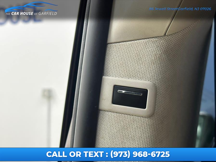 2017 Mercedes-Benz Metris Passenger Van Standard Roof 126" Wheelbase, available for sale in Wayne, New Jersey | Car House Of Garfield. Wayne, New Jersey 2017 Mercedes-Benz Metris Passenger Van Standard Roof 126" Wheelbase, available for sale in Wayne, New Jersey | Car House Of Garfield. Wayne, New Jersey