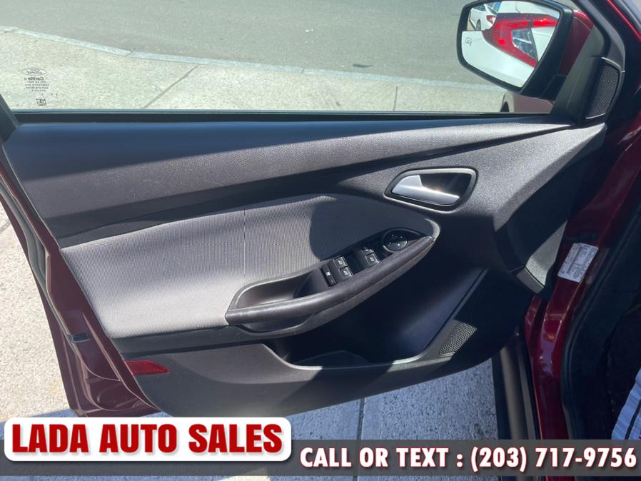 2014 Ford Focus 5dr HB SE, available for sale in Bridgeport, Connecticut | Lada Auto Sales. Bridgeport, Connecticut 2014 Ford Focus 5dr HB SE, available for sale in Bridgeport, Connecticut | Lada Auto Sales. Bridgeport, Connecticut