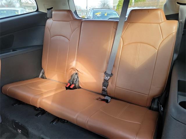 2015 Chevrolet Traverse 2LT, available for sale in Stratford, Connecticut | Wiz Leasing Inc. Stratford, Connecticut 2015 Chevrolet Traverse 2LT, available for sale in Stratford, Connecticut | Wiz Leasing Inc. Stratford, Connecticut