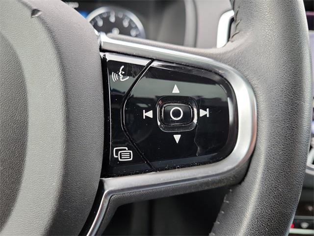 2016 Volvo Xc90 T6 Momentum, available for sale in Stratford, Connecticut | Wiz Leasing Inc. Stratford, Connecticut 2016 Volvo Xc90 T6 Momentum, available for sale in Stratford, Connecticut | Wiz Leasing Inc. Stratford, Connecticut