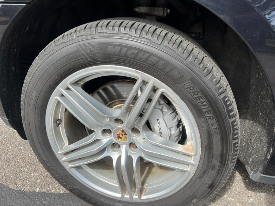 2015 Porsche Macan AWD 4dr S, available for sale in Waterbury, Connecticut | Platinum Auto Care. Waterbury, Connecticut 2015 Porsche Macan AWD 4dr S, available for sale in Waterbury, Connecticut | Platinum Auto Care. Waterbury, Connecticut