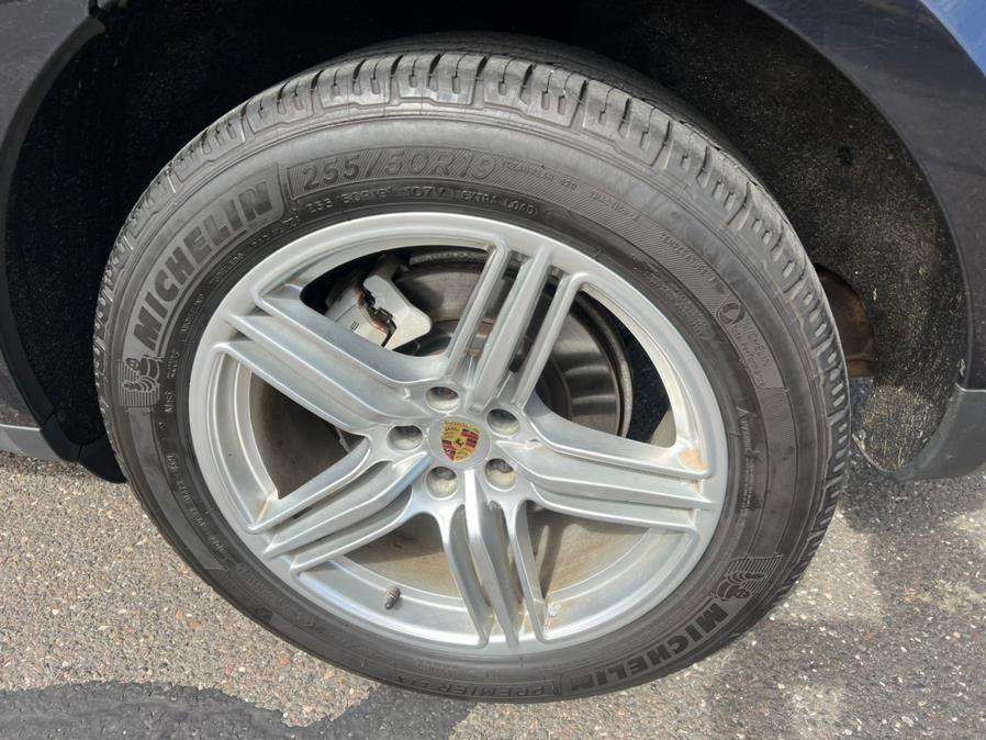2015 Porsche Macan AWD 4dr S, available for sale in Waterbury, Connecticut | Platinum Auto Care. Waterbury, Connecticut 2015 Porsche Macan AWD 4dr S, available for sale in Waterbury, Connecticut | Platinum Auto Care. Waterbury, Connecticut