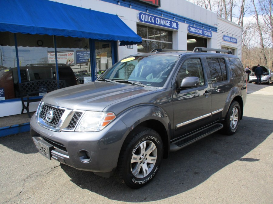 2012 Nissan Pathfinder SV 4x4, available for sale in Meriden, Connecticut | Cos Central Auto. Meriden, Connecticut 2012 Nissan Pathfinder SV 4x4, available for sale in Meriden, Connecticut | Cos Central Auto. Meriden, Connecticut