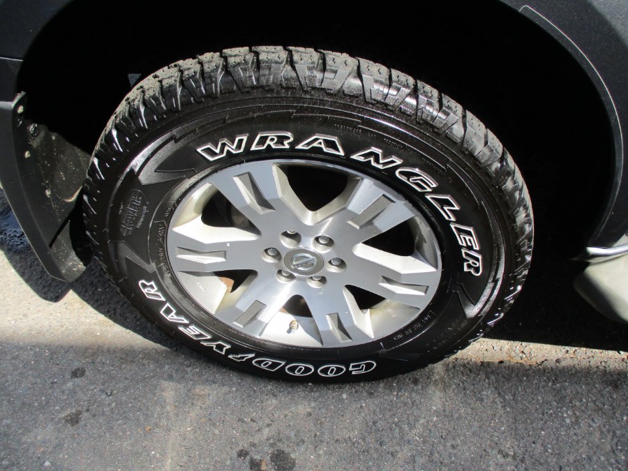 2012 Nissan Pathfinder SV 4x4, available for sale in Meriden, Connecticut | Cos Central Auto. Meriden, Connecticut 2012 Nissan Pathfinder SV 4x4, available for sale in Meriden, Connecticut | Cos Central Auto. Meriden, Connecticut