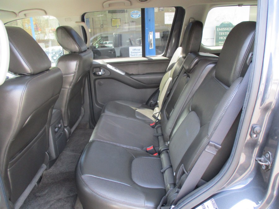 2012 Nissan Pathfinder SV 4x4, available for sale in Meriden, Connecticut | Cos Central Auto. Meriden, Connecticut 2012 Nissan Pathfinder SV 4x4, available for sale in Meriden, Connecticut | Cos Central Auto. Meriden, Connecticut