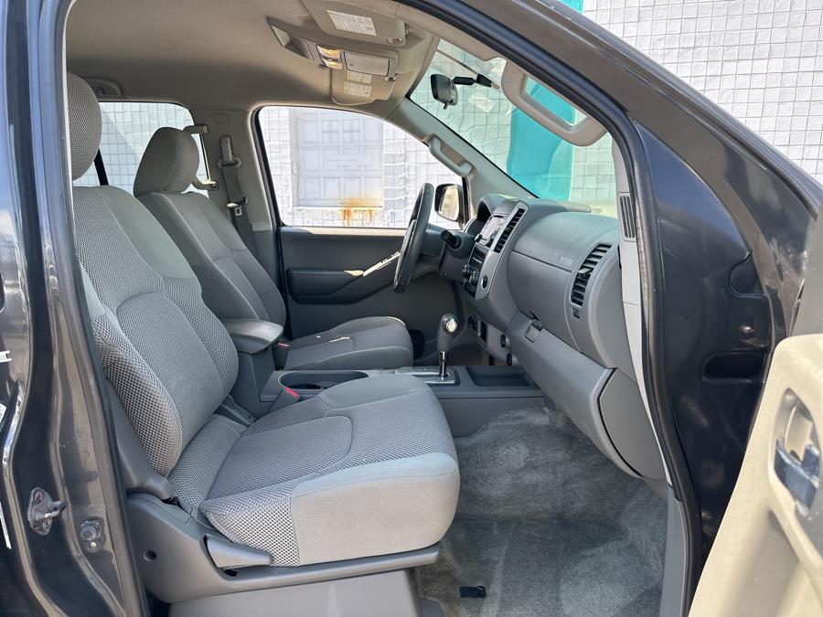 2013 Nissan Frontier 4WD Crew Cab SWB SV AUTO, available for sale in Milford, Connecticut | Dealertown Auto Wholesalers. Milford, Connecticut 2013 Nissan Frontier 4WD Crew Cab SWB SV AUTO, available for sale in Milford, Connecticut | Dealertown Auto Wholesalers. Milford, Connecticut