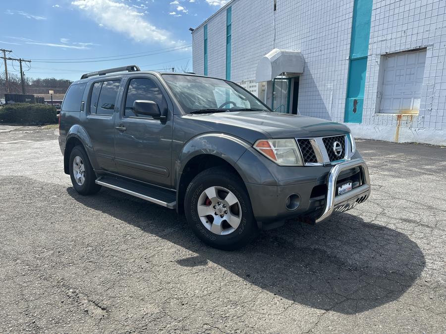 2007 Nissan Pathfinder 4WD 4dr SE, available for sale in Milford, Connecticut | Dealertown Auto Wholesalers. Milford, Connecticut