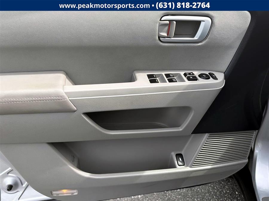2013 Honda Pilot 4WD 4dr EX, available for sale in Bayshore, New York | Peak Automotive Inc.. Bayshore, New York 2013 Honda Pilot 4WD 4dr EX, available for sale in Bayshore, New York | Peak Automotive Inc.. Bayshore, New York