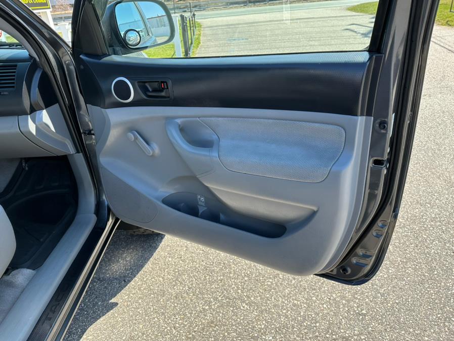 2009 Toyota Tacoma 4WD Reg I4 MT (Natl), available for sale in South Windsor, Connecticut | Mike And Tony Auto Sales, Inc. South Windsor, Connecticut 2009 Toyota Tacoma 4WD Reg I4 MT (Natl), available for sale in South Windsor, Connecticut | Mike And Tony Auto Sales, Inc. South Windsor, Connecticut