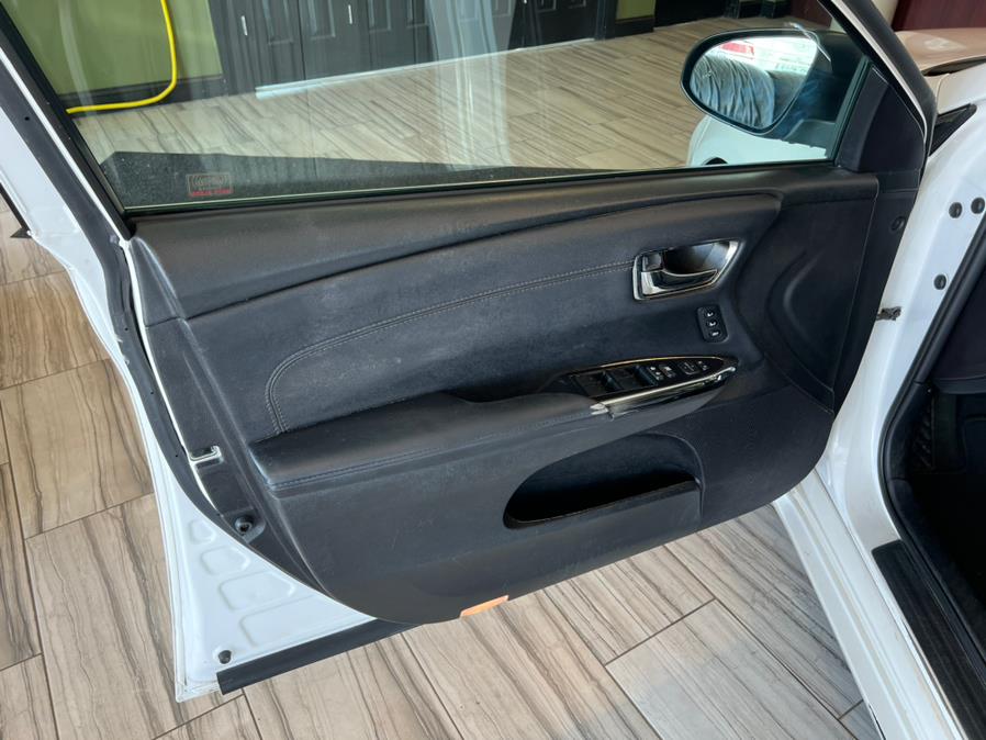 2016 Toyota Avalon 4dr Sdn XLE Touring (Natl), available for sale in West Hartford, Connecticut | AutoMax. West Hartford, Connecticut 2016 Toyota Avalon 4dr Sdn XLE Touring (Natl), available for sale in West Hartford, Connecticut | AutoMax. West Hartford, Connecticut