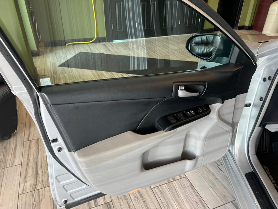 2014 Toyota Camry 2014.5 4dr Sdn I4 Auto LE (Natl), available for sale in West Hartford, Connecticut | AutoMax. West Hartford, Connecticut 2014 Toyota Camry 2014.5 4dr Sdn I4 Auto LE (Natl), available for sale in West Hartford, Connecticut | AutoMax. West Hartford, Connecticut