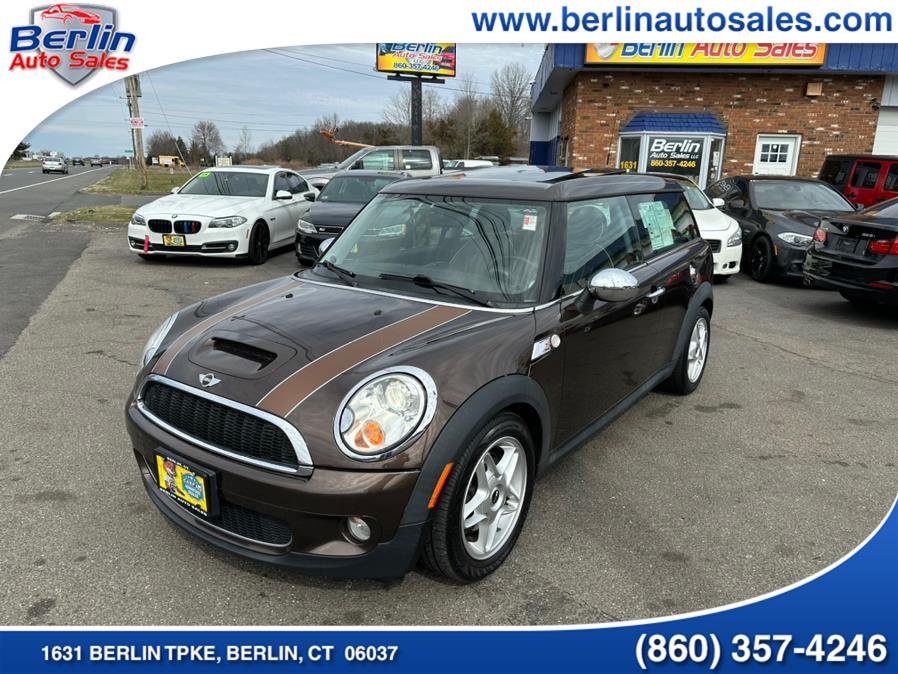 2009 MINI Cooper Clubman 2dr Cpe S, available for sale in Berlin, Connecticut | Berlin Auto Sales LLC. Berlin, Connecticut