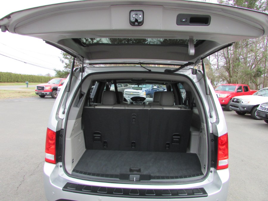 2015 Honda Pilot 4WD 4dr Touring w/RES & Navi, available for sale in East Windsor, Connecticut | United Auto Sales of E Windsor, Inc. East Windsor, Connecticut 2015 Honda Pilot 4WD 4dr Touring w/RES & Navi, available for sale in East Windsor, Connecticut | United Auto Sales of E Windsor, Inc. East Windsor, Connecticut