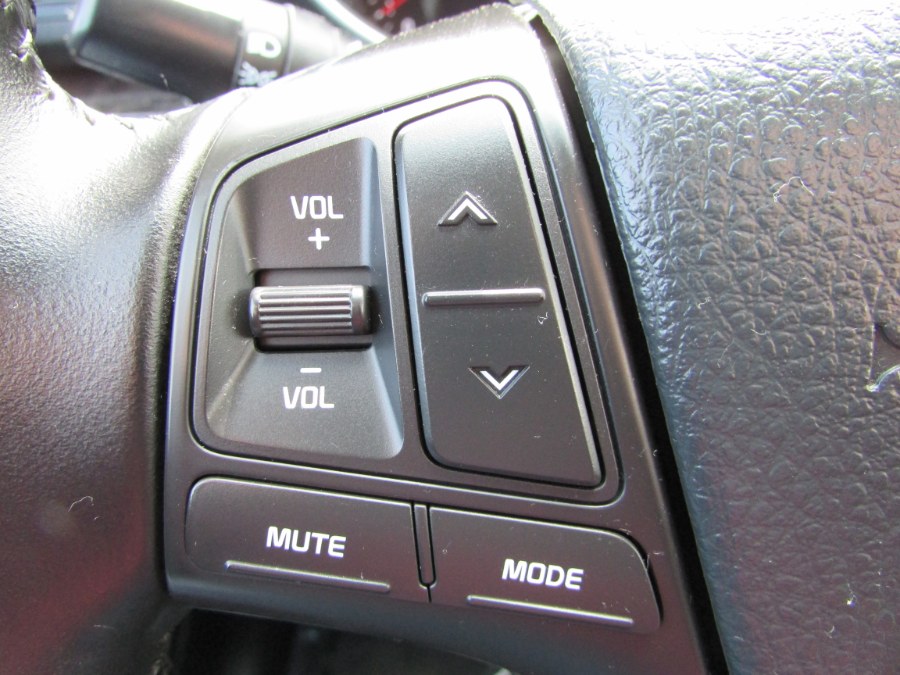 2014 Kia Sorento AWD 4dr I4 LX, available for sale in East Windsor, Connecticut | United Auto Sales of E Windsor, Inc. East Windsor, Connecticut 2014 Kia Sorento AWD 4dr I4 LX, available for sale in East Windsor, Connecticut | United Auto Sales of E Windsor, Inc. East Windsor, Connecticut