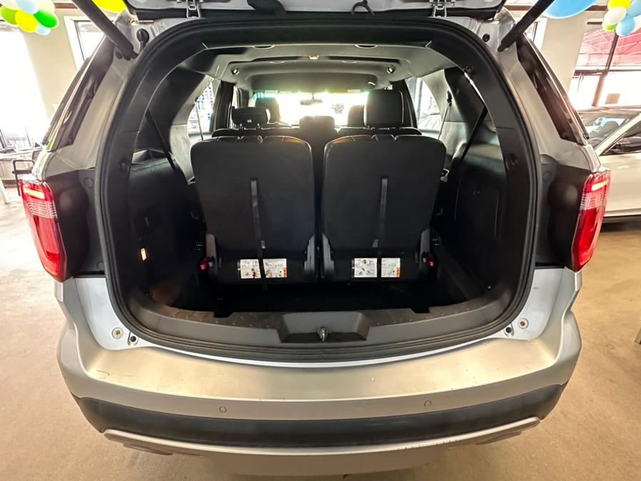 2016 Ford Explorer 4WD 4dr XLT, available for sale in Inwood, New York | 5 Towns Drive. Inwood, New York 2016 Ford Explorer 4WD 4dr XLT, available for sale in Inwood, New York | 5 Towns Drive. Inwood, New York