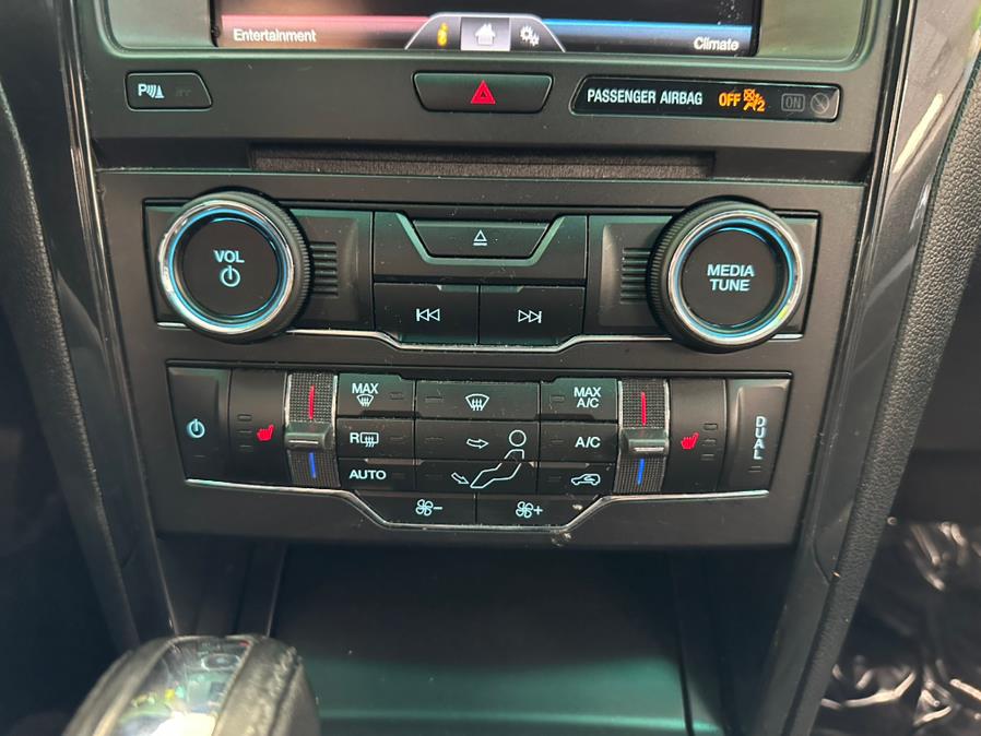 2016 Ford Explorer 4WD 4dr XLT, available for sale in Inwood, New York | 5 Towns Drive. Inwood, New York 2016 Ford Explorer 4WD 4dr XLT, available for sale in Inwood, New York | 5 Towns Drive. Inwood, New York