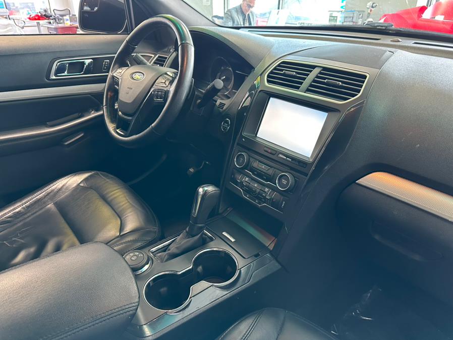 2016 Ford Explorer 4WD 4dr XLT, available for sale in Inwood, New York | 5 Towns Drive. Inwood, New York 2016 Ford Explorer 4WD 4dr XLT, available for sale in Inwood, New York | 5 Towns Drive. Inwood, New York