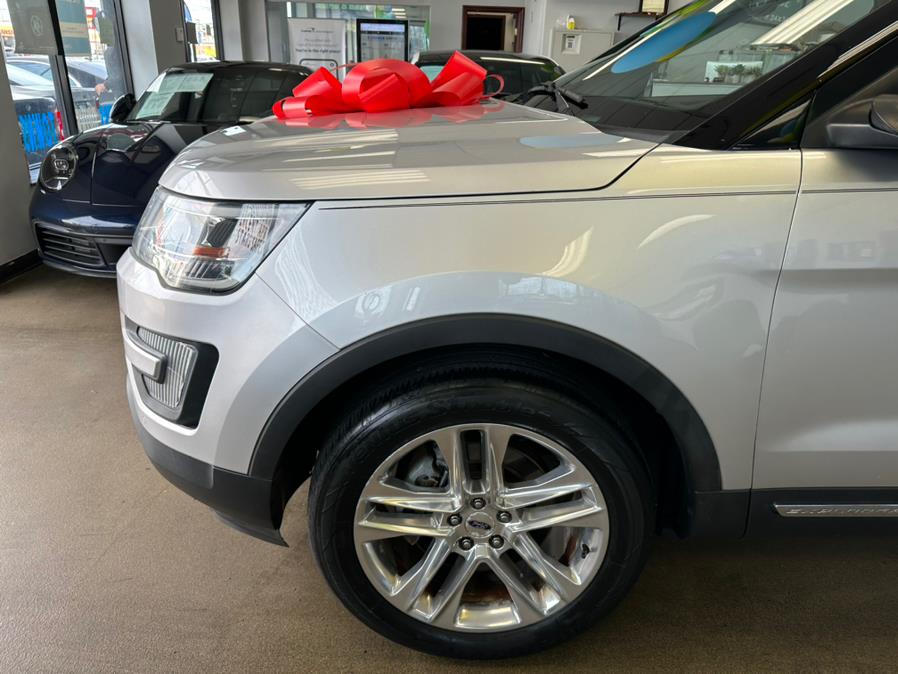 2016 Ford Explorer 4WD 4dr XLT, available for sale in Inwood, New York | 5 Towns Drive. Inwood, New York 2016 Ford Explorer 4WD 4dr XLT, available for sale in Inwood, New York | 5 Towns Drive. Inwood, New York