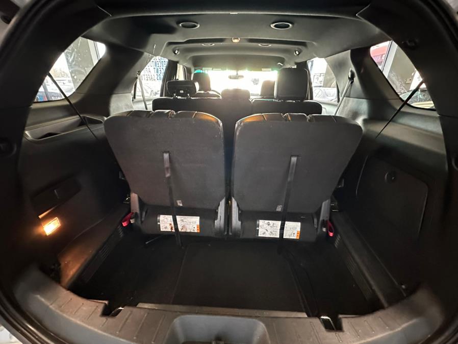 2016 Ford Explorer 4WD 4dr XLT, available for sale in Inwood, New York | 5 Towns Drive. Inwood, New York 2016 Ford Explorer 4WD 4dr XLT, available for sale in Inwood, New York | 5 Towns Drive. Inwood, New York