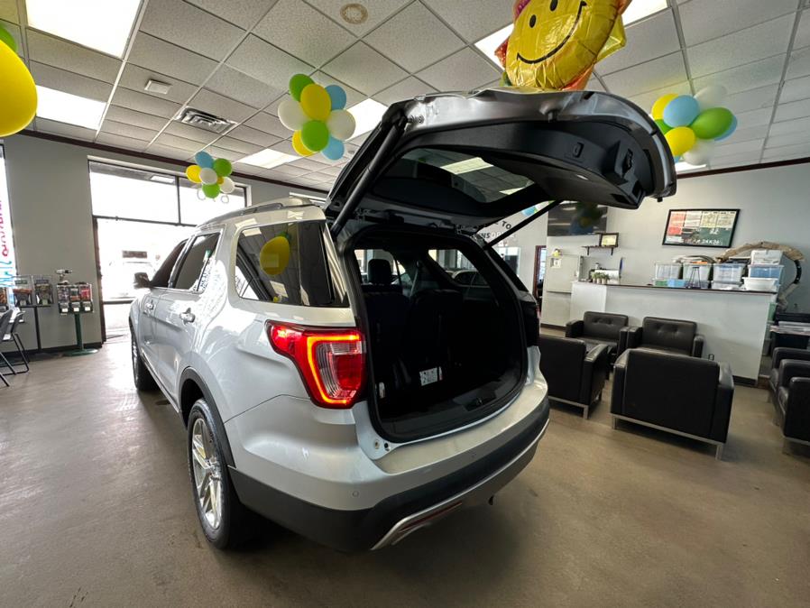 2016 Ford Explorer 4WD 4dr XLT, available for sale in Inwood, New York | 5 Towns Drive. Inwood, New York 2016 Ford Explorer 4WD 4dr XLT, available for sale in Inwood, New York | 5 Towns Drive. Inwood, New York