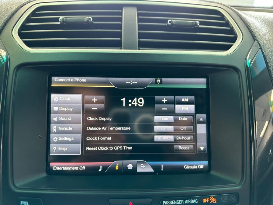 2016 Ford Explorer 4WD 4dr XLT, available for sale in Inwood, New York | 5 Towns Drive. Inwood, New York 2016 Ford Explorer 4WD 4dr XLT, available for sale in Inwood, New York | 5 Towns Drive. Inwood, New York