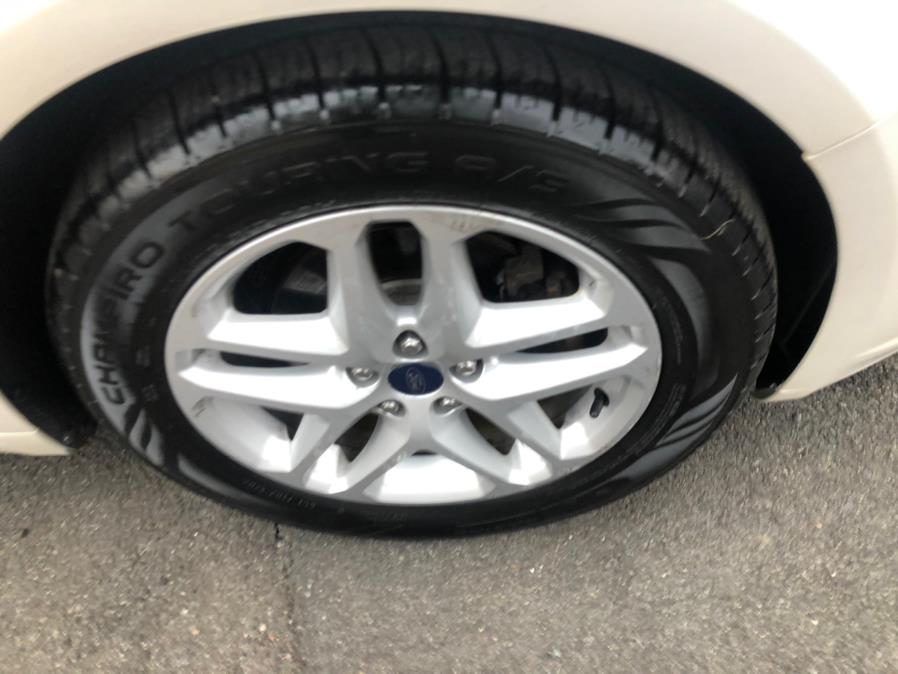 2014 Ford Fusion 4dr Sdn SE FWD, available for sale in Irvington, New Jersey | Elis Motors Corp. Irvington, New Jersey 2014 Ford Fusion 4dr Sdn SE FWD, available for sale in Irvington, New Jersey | Elis Motors Corp. Irvington, New Jersey