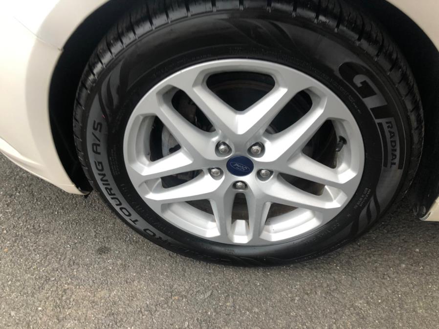 2014 Ford Fusion 4dr Sdn SE FWD, available for sale in Irvington, New Jersey | Elis Motors Corp. Irvington, New Jersey 2014 Ford Fusion 4dr Sdn SE FWD, available for sale in Irvington, New Jersey | Elis Motors Corp. Irvington, New Jersey