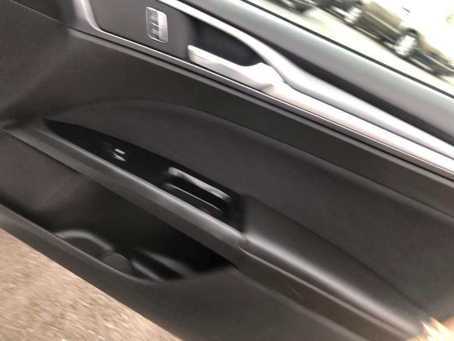 2014 Ford Fusion 4dr Sdn SE FWD, available for sale in Irvington, New Jersey | Elis Motors Corp. Irvington, New Jersey 2014 Ford Fusion 4dr Sdn SE FWD, available for sale in Irvington, New Jersey | Elis Motors Corp. Irvington, New Jersey