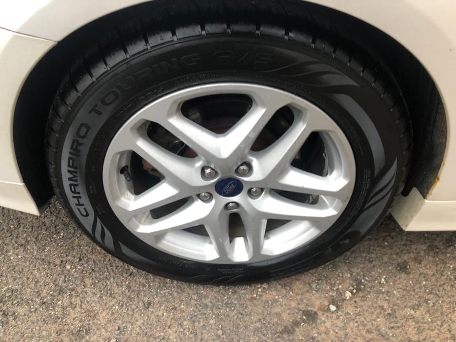 2014 Ford Fusion 4dr Sdn SE FWD, available for sale in Irvington, New Jersey | Elis Motors Corp. Irvington, New Jersey 2014 Ford Fusion 4dr Sdn SE FWD, available for sale in Irvington, New Jersey | Elis Motors Corp. Irvington, New Jersey