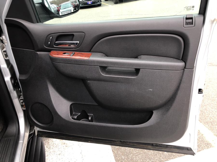 2012 Chevrolet Tahoe 4WD 4dr 1500 LT, available for sale in Waterbury, Connecticut | National Auto Brokers, Inc.. Waterbury, Connecticut 2012 Chevrolet Tahoe 4WD 4dr 1500 LT, available for sale in Waterbury, Connecticut | National Auto Brokers, Inc.. Waterbury, Connecticut