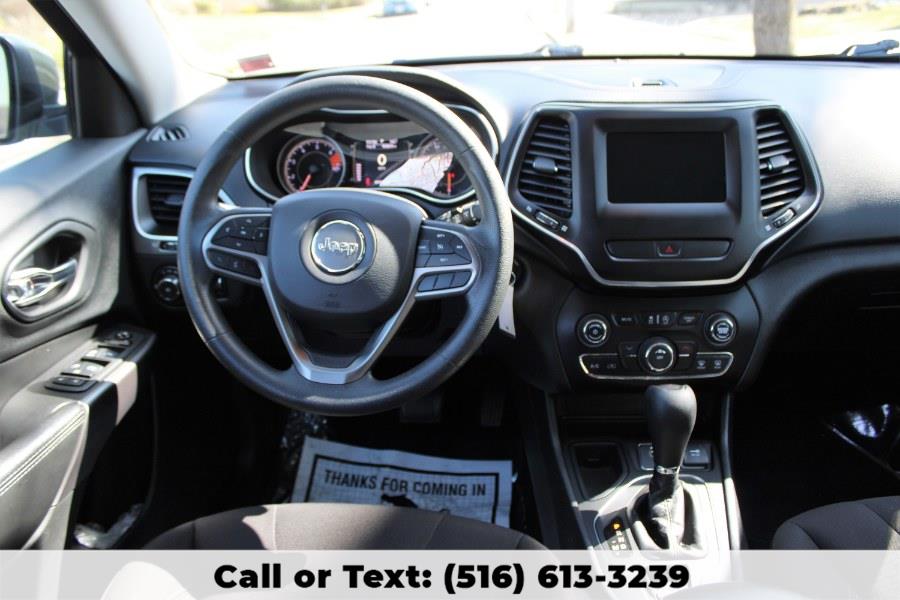 2019 Jeep Cherokee Latitude, available for sale in Great Neck, New York | Great Neck Car Buyers & Sellers. Great Neck, New York 2019 Jeep Cherokee Latitude, available for sale in Great Neck, New York | Great Neck Car Buyers & Sellers. Great Neck, New York