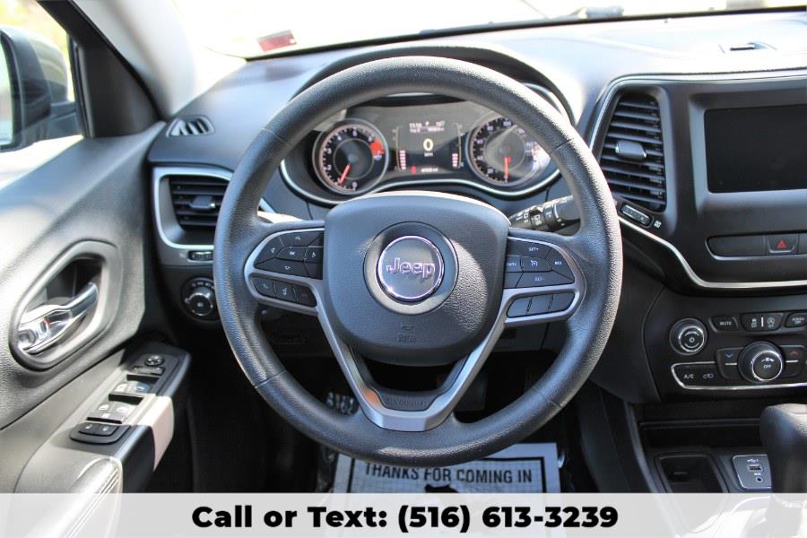 2019 Jeep Cherokee Latitude, available for sale in Great Neck, New York | Great Neck Car Buyers & Sellers. Great Neck, New York 2019 Jeep Cherokee Latitude, available for sale in Great Neck, New York | Great Neck Car Buyers & Sellers. Great Neck, New York