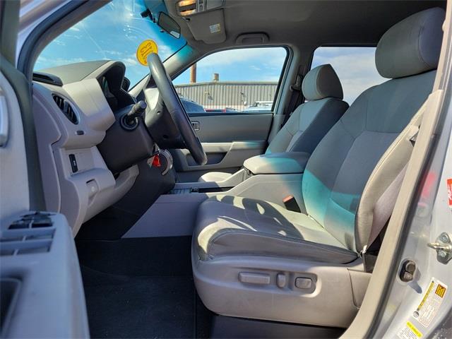 2013 Honda Pilot EX, available for sale in Stratford, Connecticut | Wiz Leasing Inc. Stratford, Connecticut 2013 Honda Pilot EX, available for sale in Stratford, Connecticut | Wiz Leasing Inc. Stratford, Connecticut