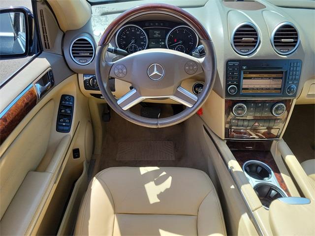 2010 Mercedes-benz M-class ML 350, available for sale in Stratford, Connecticut | Wiz Leasing Inc. Stratford, Connecticut 2010 Mercedes-benz M-class ML 350, available for sale in Stratford, Connecticut | Wiz Leasing Inc. Stratford, Connecticut