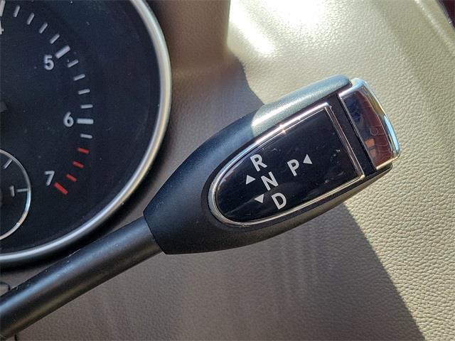 2010 Mercedes-benz M-class ML 350, available for sale in Stratford, Connecticut | Wiz Leasing Inc. Stratford, Connecticut 2010 Mercedes-benz M-class ML 350, available for sale in Stratford, Connecticut | Wiz Leasing Inc. Stratford, Connecticut