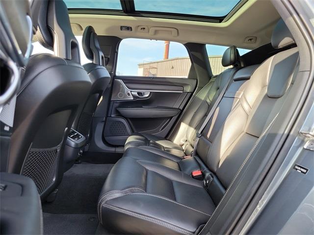 2017 Volvo V90 Cross Country T6 AWD, available for sale in Stratford, Connecticut | Wiz Leasing Inc. Stratford, Connecticut 2017 Volvo V90 Cross Country T6 AWD, available for sale in Stratford, Connecticut | Wiz Leasing Inc. Stratford, Connecticut