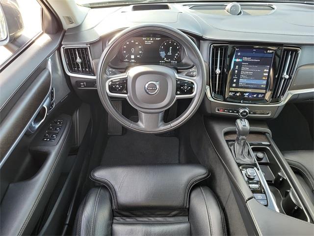 2017 Volvo V90 Cross Country T6 AWD, available for sale in Stratford, Connecticut | Wiz Leasing Inc. Stratford, Connecticut 2017 Volvo V90 Cross Country T6 AWD, available for sale in Stratford, Connecticut | Wiz Leasing Inc. Stratford, Connecticut