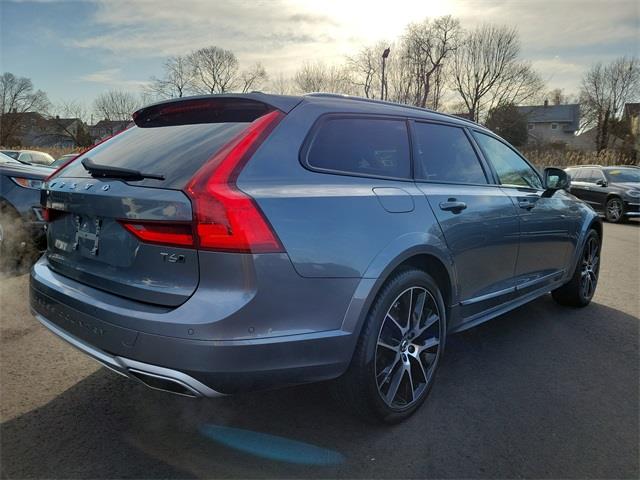 2017 Volvo V90 Cross Country T6 AWD, available for sale in Stratford, Connecticut | Wiz Leasing Inc. Stratford, Connecticut 2017 Volvo V90 Cross Country T6 AWD, available for sale in Stratford, Connecticut | Wiz Leasing Inc. Stratford, Connecticut