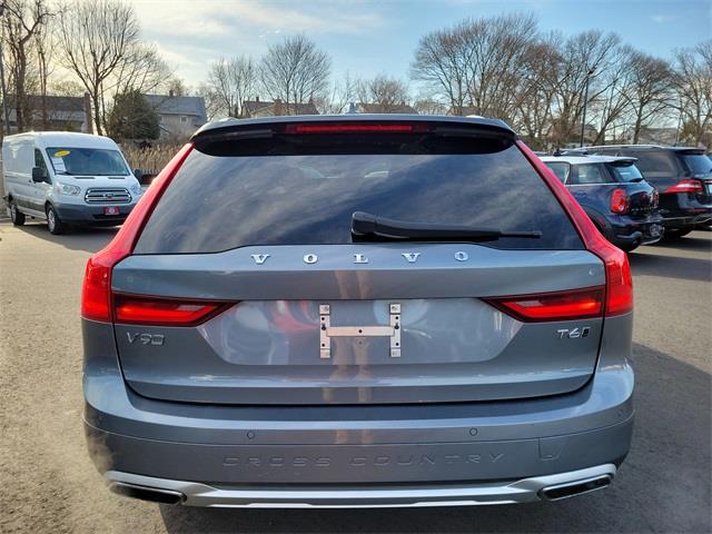 2017 Volvo V90 Cross Country T6 AWD, available for sale in Stratford, Connecticut | Wiz Leasing Inc. Stratford, Connecticut 2017 Volvo V90 Cross Country T6 AWD, available for sale in Stratford, Connecticut | Wiz Leasing Inc. Stratford, Connecticut