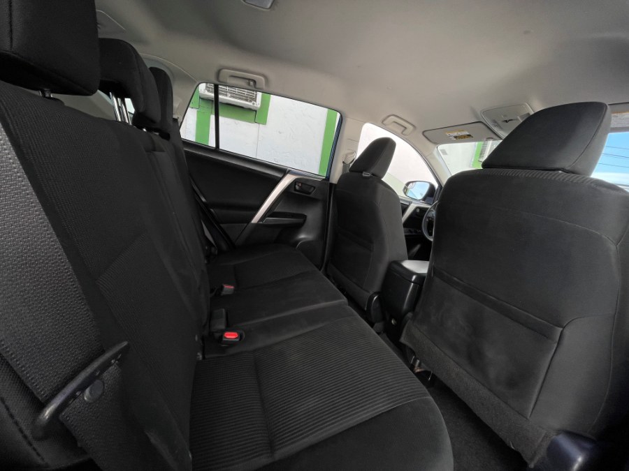 2018 Toyota RAV4 LE FWD (Natl), available for sale in Corona, California | Green Light Auto. Corona, California 2018 Toyota RAV4 LE FWD (Natl), available for sale in Corona, California | Green Light Auto. Corona, California