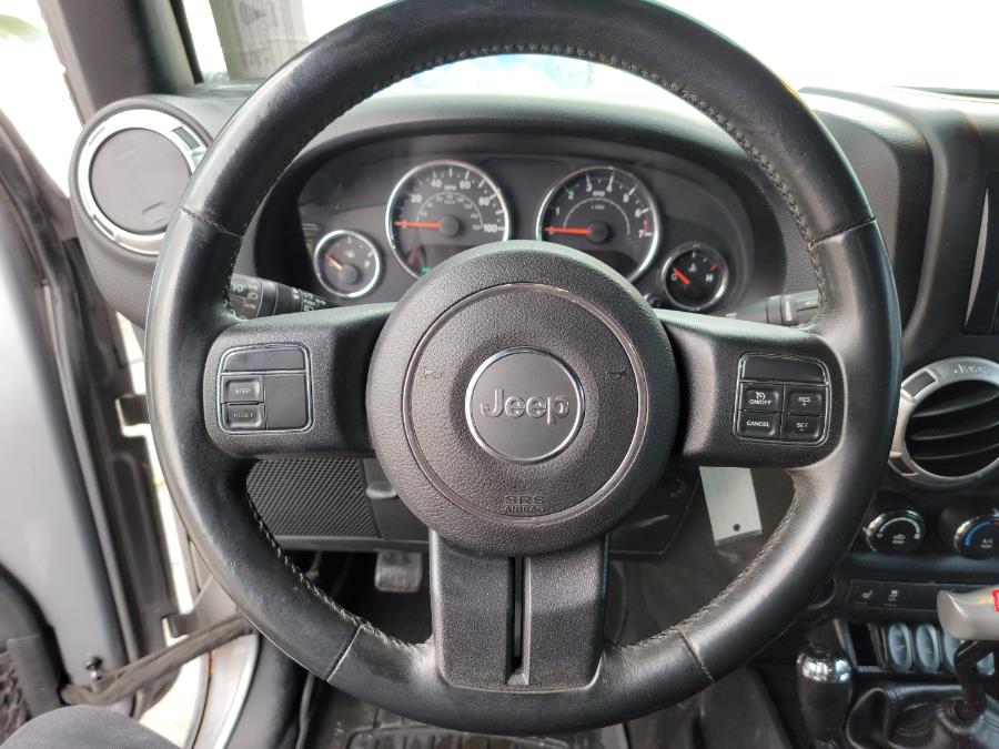 2015 Jeep Wrangler Unlimited 4WD 4dr Rubicon, available for sale in Philadelphia, Pennsylvania | Eugen's Auto Sales & Repairs. Philadelphia, Pennsylvania 2015 Jeep Wrangler Unlimited 4WD 4dr Rubicon, available for sale in Philadelphia, Pennsylvania | Eugen's Auto Sales & Repairs. Philadelphia, Pennsylvania