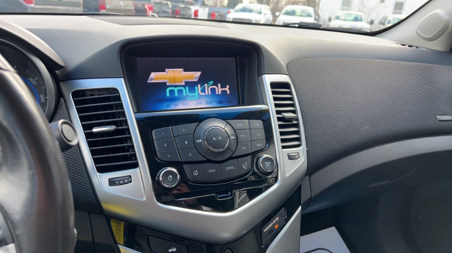 2015 Chevrolet Cruze 4dr Sdn Auto 2LT, available for sale in Waterbury, Connecticut | West End Automotive Center. Waterbury, Connecticut 2015 Chevrolet Cruze 4dr Sdn Auto 2LT, available for sale in Waterbury, Connecticut | West End Automotive Center. Waterbury, Connecticut