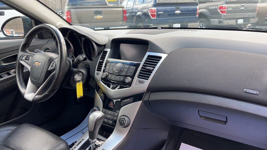 2015 Chevrolet Cruze 4dr Sdn Auto 2LT, available for sale in Waterbury, Connecticut | West End Automotive Center. Waterbury, Connecticut 2015 Chevrolet Cruze 4dr Sdn Auto 2LT, available for sale in Waterbury, Connecticut | West End Automotive Center. Waterbury, Connecticut
