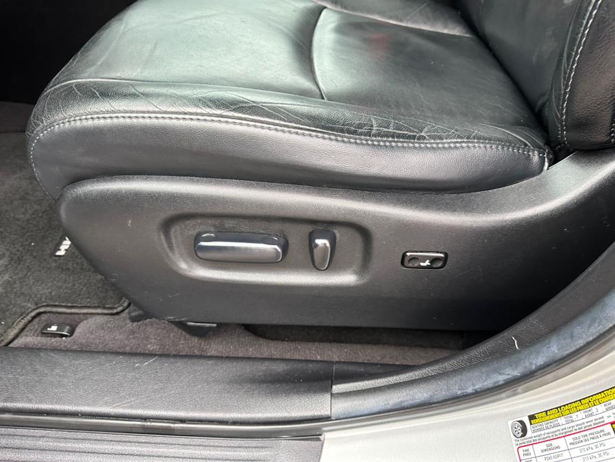 2010 Toyota Highlander 4WD 4dr V6 SE (Natl), available for sale in South Windsor, Connecticut | Mike And Tony Auto Sales, Inc. South Windsor, Connecticut 2010 Toyota Highlander 4WD 4dr V6 SE (Natl), available for sale in South Windsor, Connecticut | Mike And Tony Auto Sales, Inc. South Windsor, Connecticut