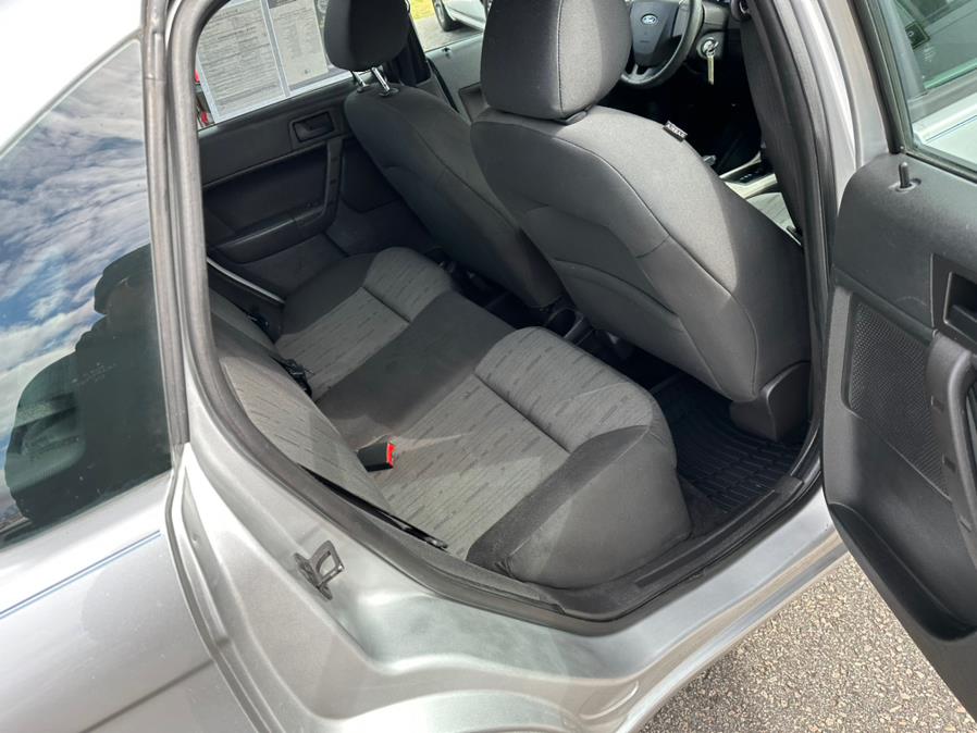 2010 Ford Focus 4dr Sdn SE, available for sale in South Windsor, Connecticut | Mike And Tony Auto Sales, Inc. South Windsor, Connecticut 2010 Ford Focus 4dr Sdn SE, available for sale in South Windsor, Connecticut | Mike And Tony Auto Sales, Inc. South Windsor, Connecticut