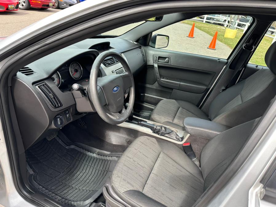 2010 Ford Focus 4dr Sdn SE, available for sale in South Windsor, Connecticut | Mike And Tony Auto Sales, Inc. South Windsor, Connecticut 2010 Ford Focus 4dr Sdn SE, available for sale in South Windsor, Connecticut | Mike And Tony Auto Sales, Inc. South Windsor, Connecticut