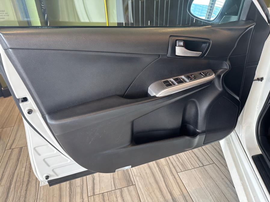 2012 Toyota Camry 4dr Sdn V6 Auto SE (Natl), available for sale in West Hartford, Connecticut | AutoMax. West Hartford, Connecticut 2012 Toyota Camry 4dr Sdn V6 Auto SE (Natl), available for sale in West Hartford, Connecticut | AutoMax. West Hartford, Connecticut